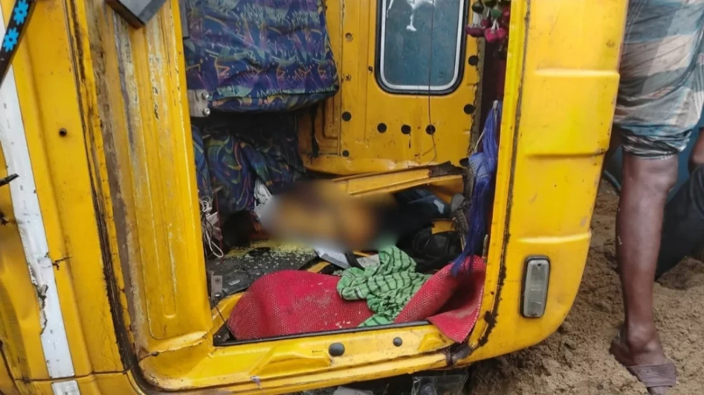 Two Trucks Collide on Dhaka Sylhet Highway Two Killed Two Trucks Collide on Dhaka-Sylhet Highway, Two Killed