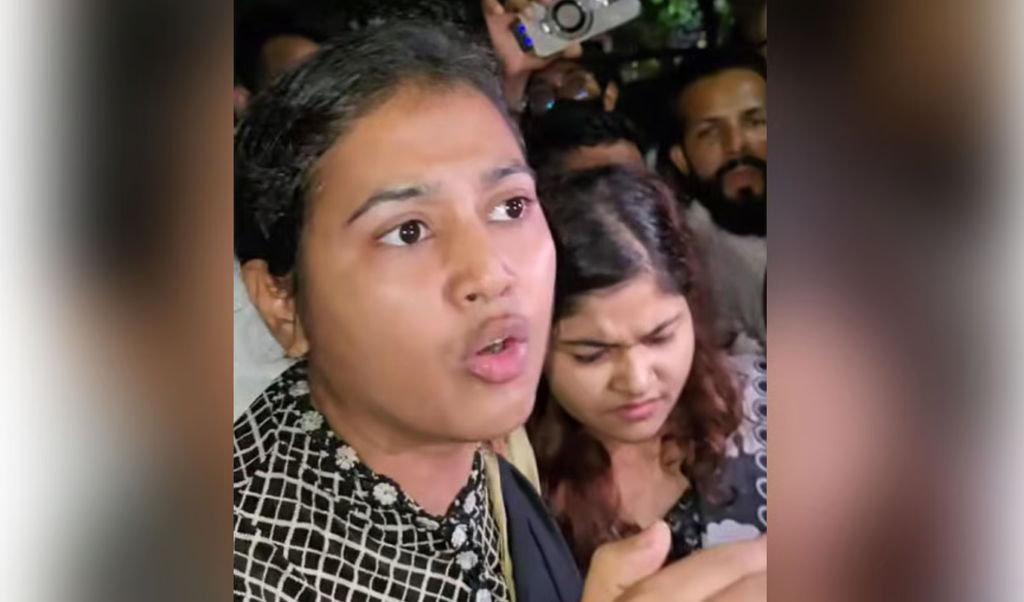 Two Women Detained at Dhanmandi 32 Remanded to Custody Two Women Detained at Dhanmandi 32 Remanded to Custody