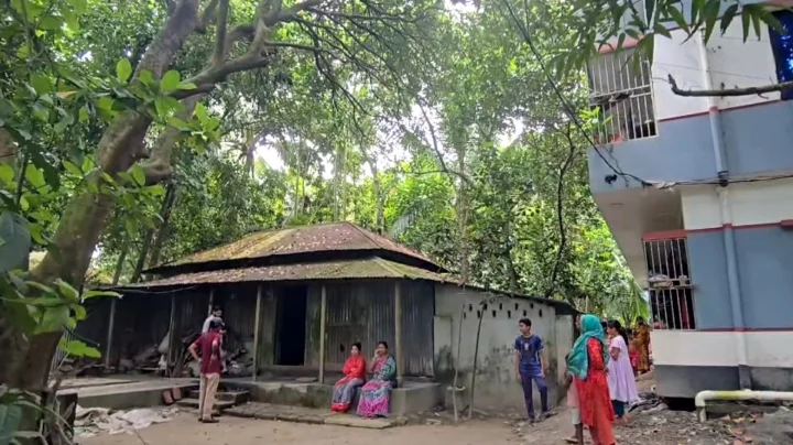 Elderly Woman Critically Injured in Brutal Robbery in Manikganj 3 Elderly Woman Critically Injured in Brutal Robbery in Manikganj