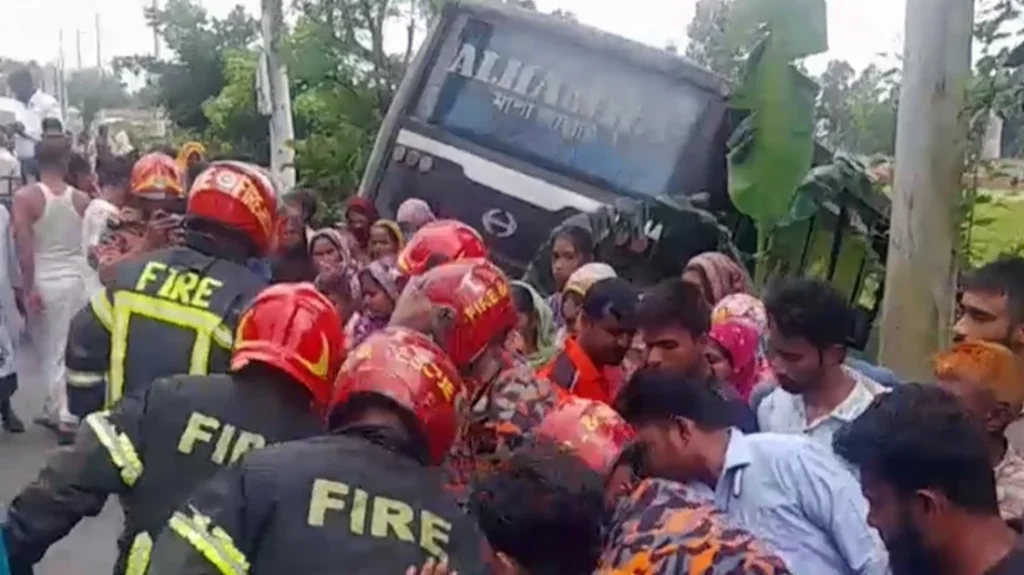 Fatal Bus Microbus Collision Claims Drivers Life in Gaibandha Fatal Bus-Microbus Collision Claims Driver's Life in Gaibandha
