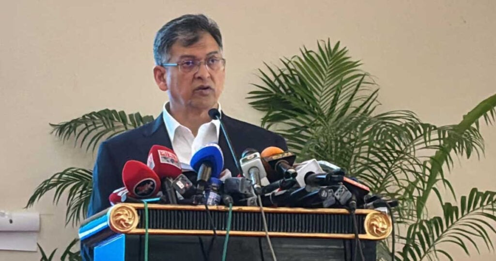 Home Minister Offers Rewards for Arresting Outlawed Awami League Operatives