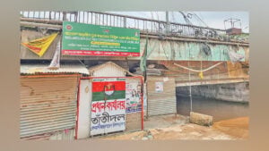 Illegal depots spread along Buriganga riverbank in Keraniganj