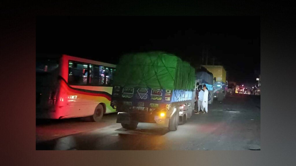 Nightfall Brings Fresh Security Fears on Cumilla Highway