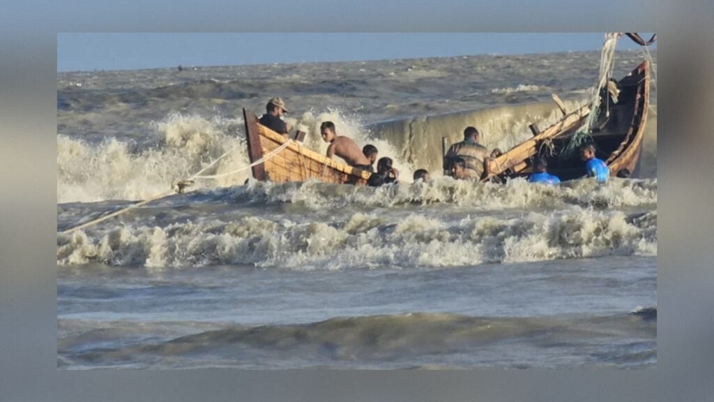 Two Fishermen Dead After Trawler Sinks in Bay 3 Two Fishermen Dead After Trawler Sinks in Bay