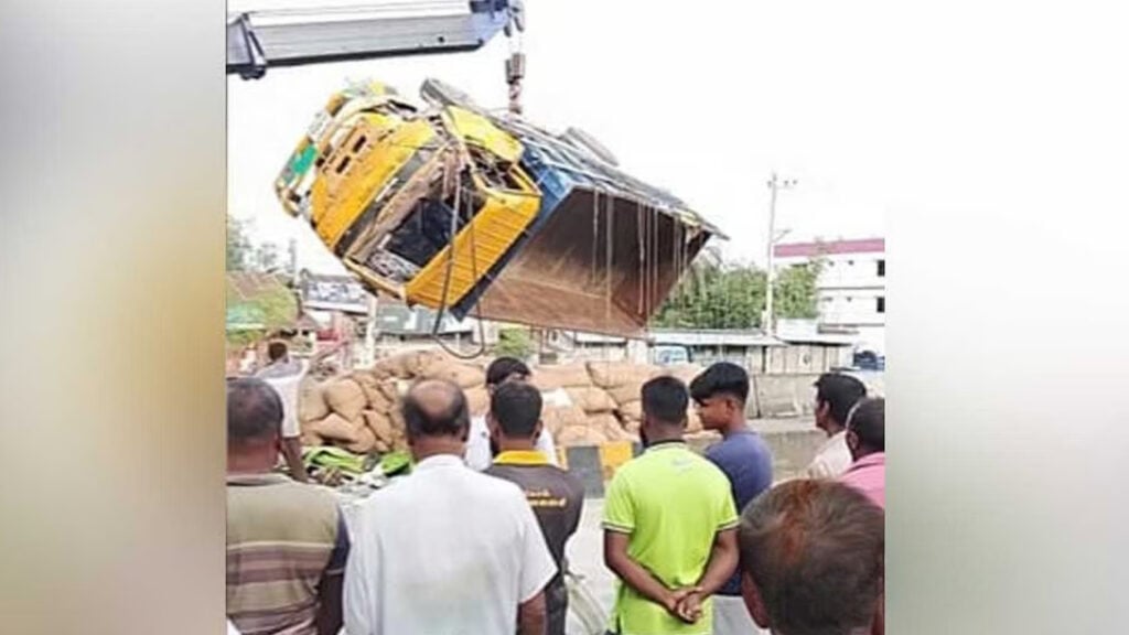 Two killed as microbus crashes into corn-laden truck in Bogura