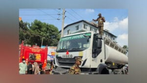 Bangladesh Army Supports Firefighters Tackling Major Factory Blaze in Tongi