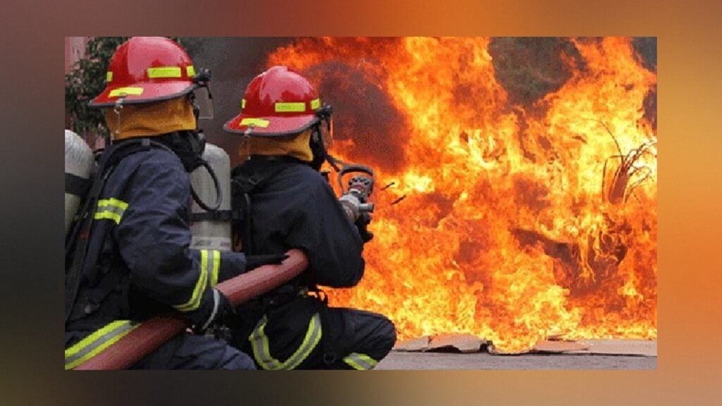 Five Fire Service Units Tackle Blaze at Gazipur Garment Factory