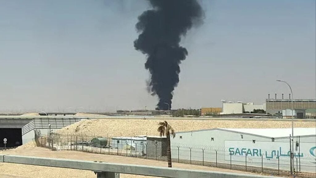 Houthis Claim Riyadh Airport Strike as Saudi Coalition Hits Sanaa