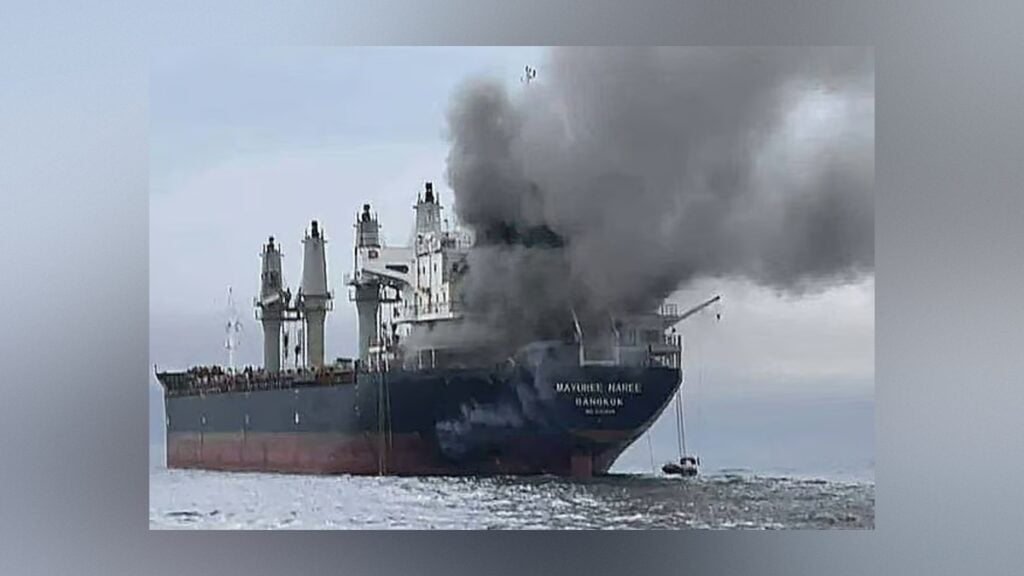 Mine Explosions Set Four Oil Tankers Ablaze in Hormuz Strait