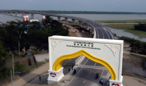 Nine Detained in Pirojpur Over Theft of Bridge Iron Pipes