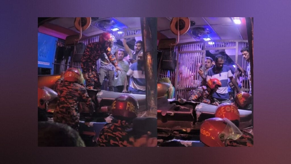 Passengers Rescued After Two Buses Collide on Dhaka–Mawa Expressway 2 Passengers Rescued After Two Buses Collide on Dhaka–Mawa Expressway