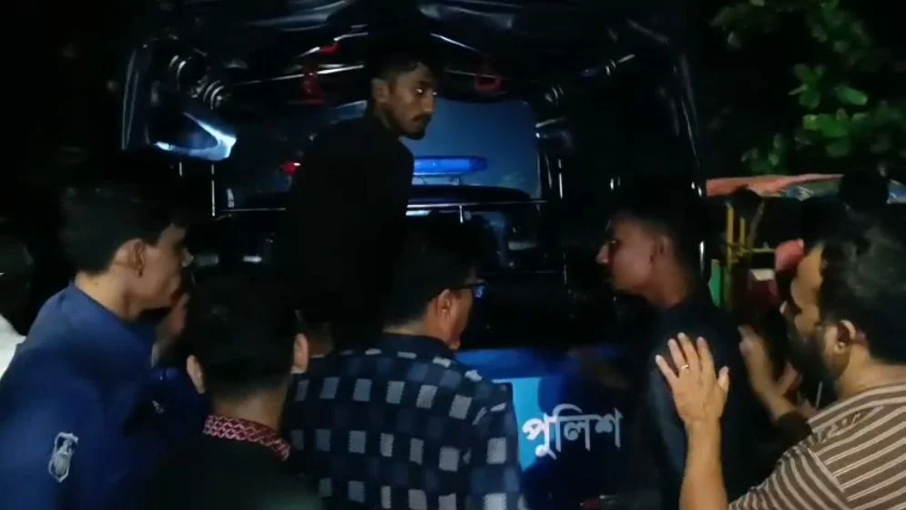 Police Detain 363 Youths in Massive Anti-Gang Sweep Across Cumilla 2 Police Detain 363 Youths in Massive Anti-Gang Sweep Across Cumilla