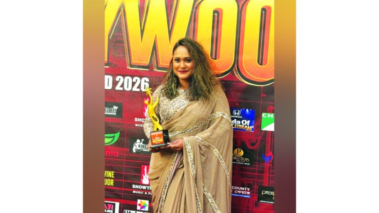 Ronti Das Earns Top Melody Singer Honour at Dhallywood Awards