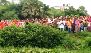 Slain Vegetable Vendor Found Slit-Throat in Nawabganj Bushes