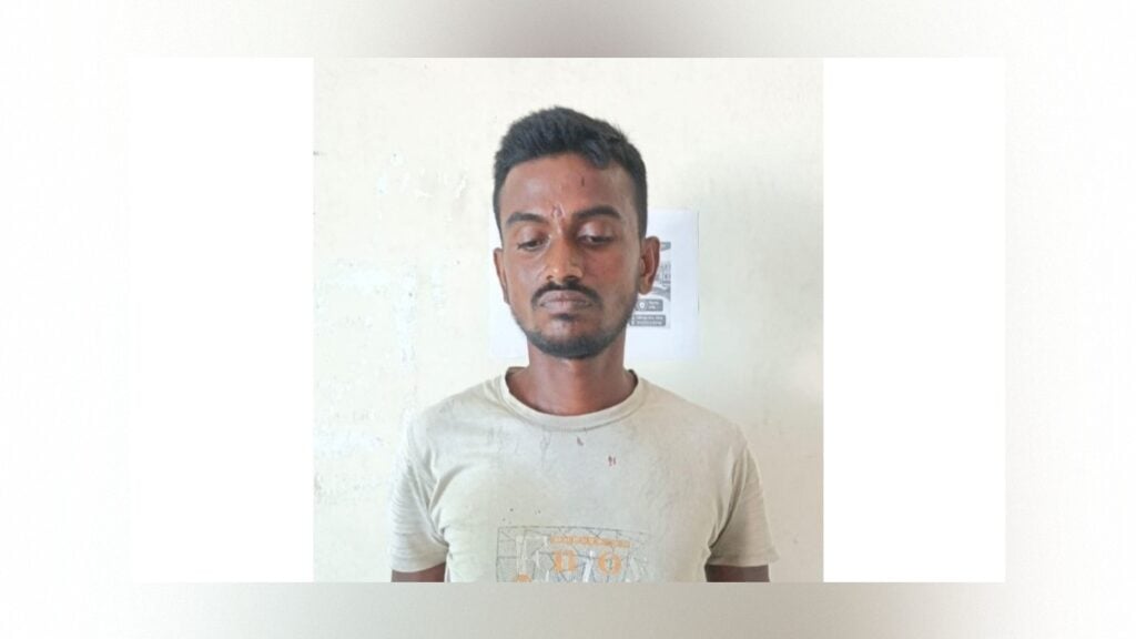 Son Arrested for Slitting Mother’s Throat in Pabna 3 Son Arrested for Slitting Mother’s Throat in Pabna