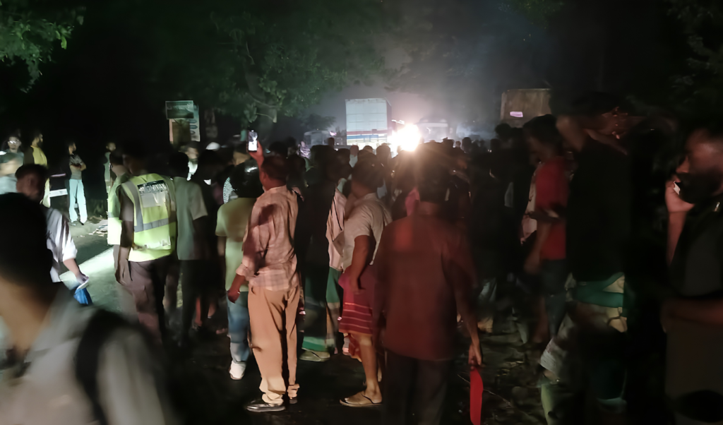 Third-Gender Individual Killed in Manikganj Highway Bus Collision 3 Third-Gender Individual Killed in Manikganj Highway Bus Collision