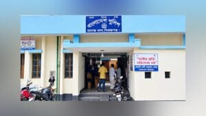 Three Arrested Over Robbery of 400 Gas Cylinders in Sirajganj
