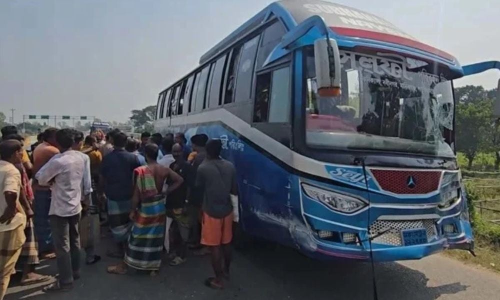 Two Dead After Bus Collides With Electric Three-Wheeler in Manikganj