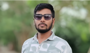 Student Leader Accused of Taking Money in Promise of Family Cards